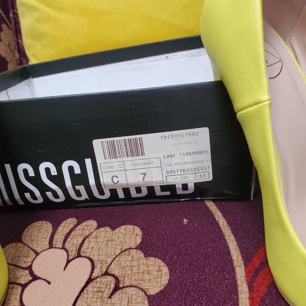 Heels - Picture 3 of 4
